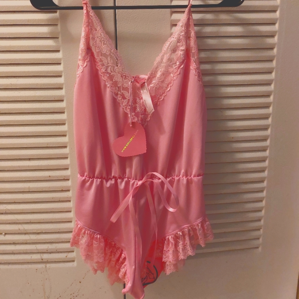 Dollskill Sugar Thrillz Sweet Cream Lace Romper Lingerie NWT